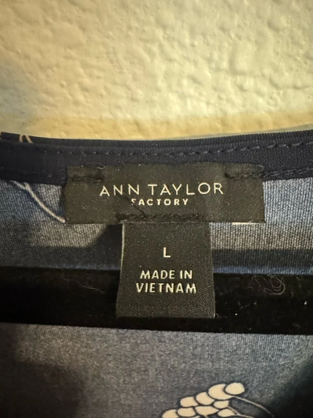 Ann Taylor Factory blouse - Picture 2 of 3